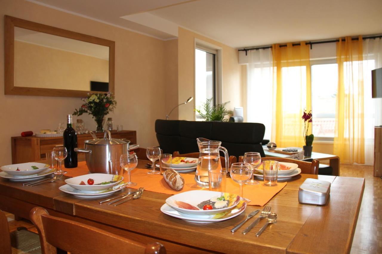 Au Lion D'or *